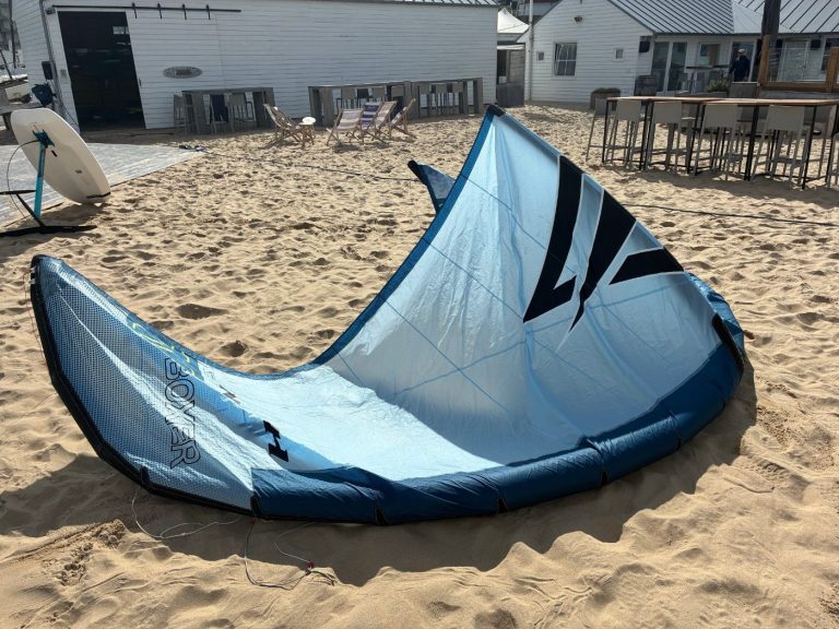 Naish Boxer 10m tweedehands kite te koop bij Surf and Fly