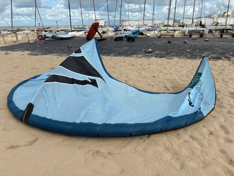 Naish Boxer 14m tweedehands kite te koop bij Surf and Fly