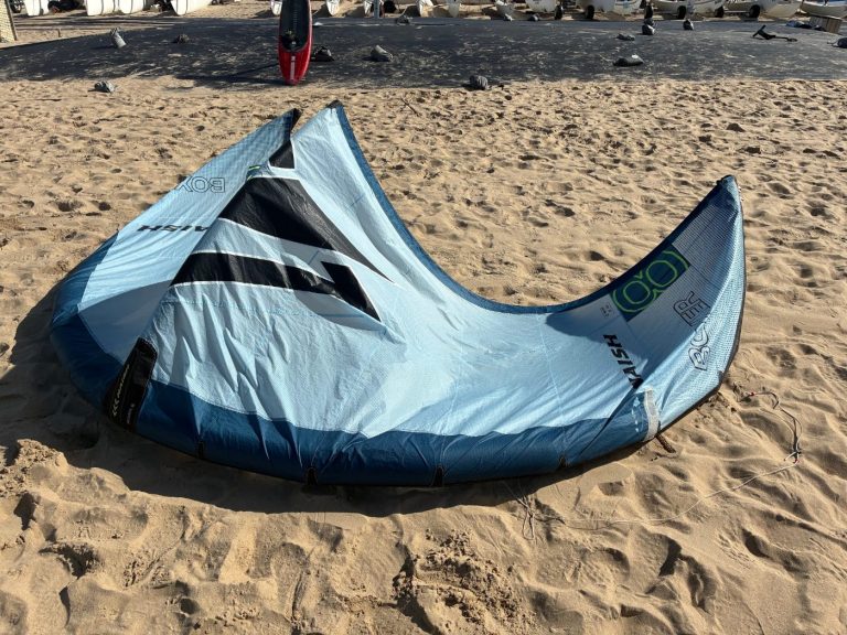 Naish Boxer 8m tweedehands kite te koop bij Surf and Fly